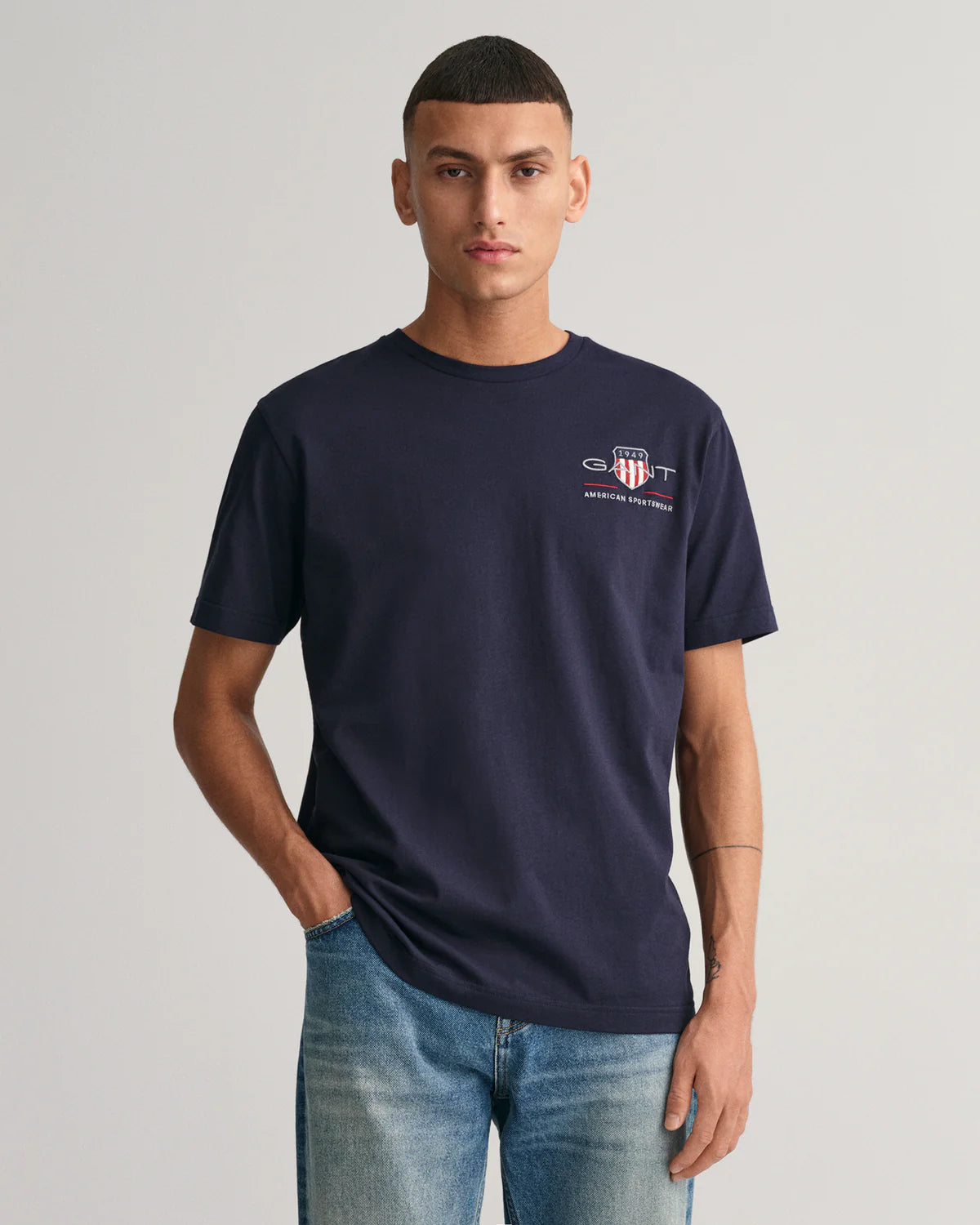 Gant Regular Embroidered Archive Shield SS T-Shirt